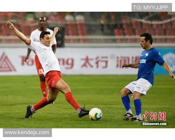 当今足球明星现役名单揭秘谁是足坛的璀璨之星 当今足球明星现役名单揭秘谁是足坛的璀璨之星