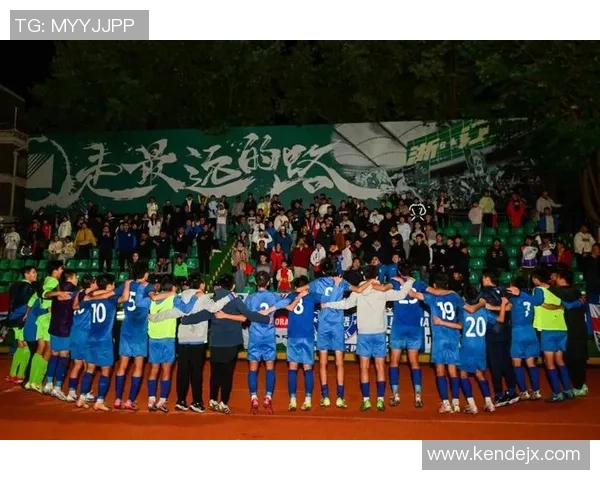 杭州足球队荣登全国耐力排行榜第三名展现卓越实力与团队精神 杭州足球队荣登全国耐力排行榜第三名展现卓越实力与团队精神