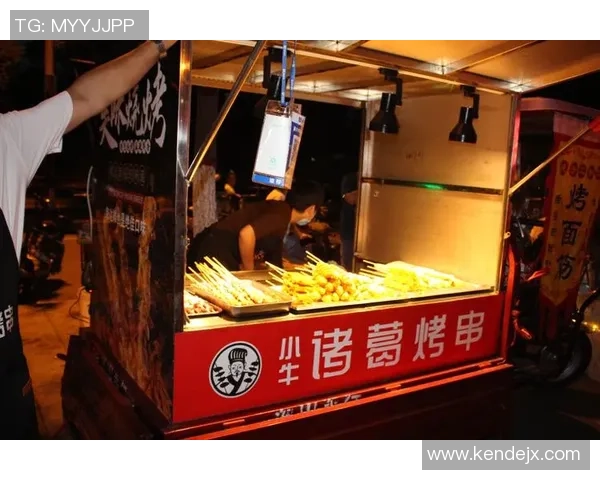 足球明星夜市探秘与美食之旅尽享人间烟火气息 足球明星夜市探秘与美食之旅尽享人间烟火气息