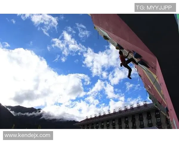 攀岩巨献：探秘重庆攀岩队的状态